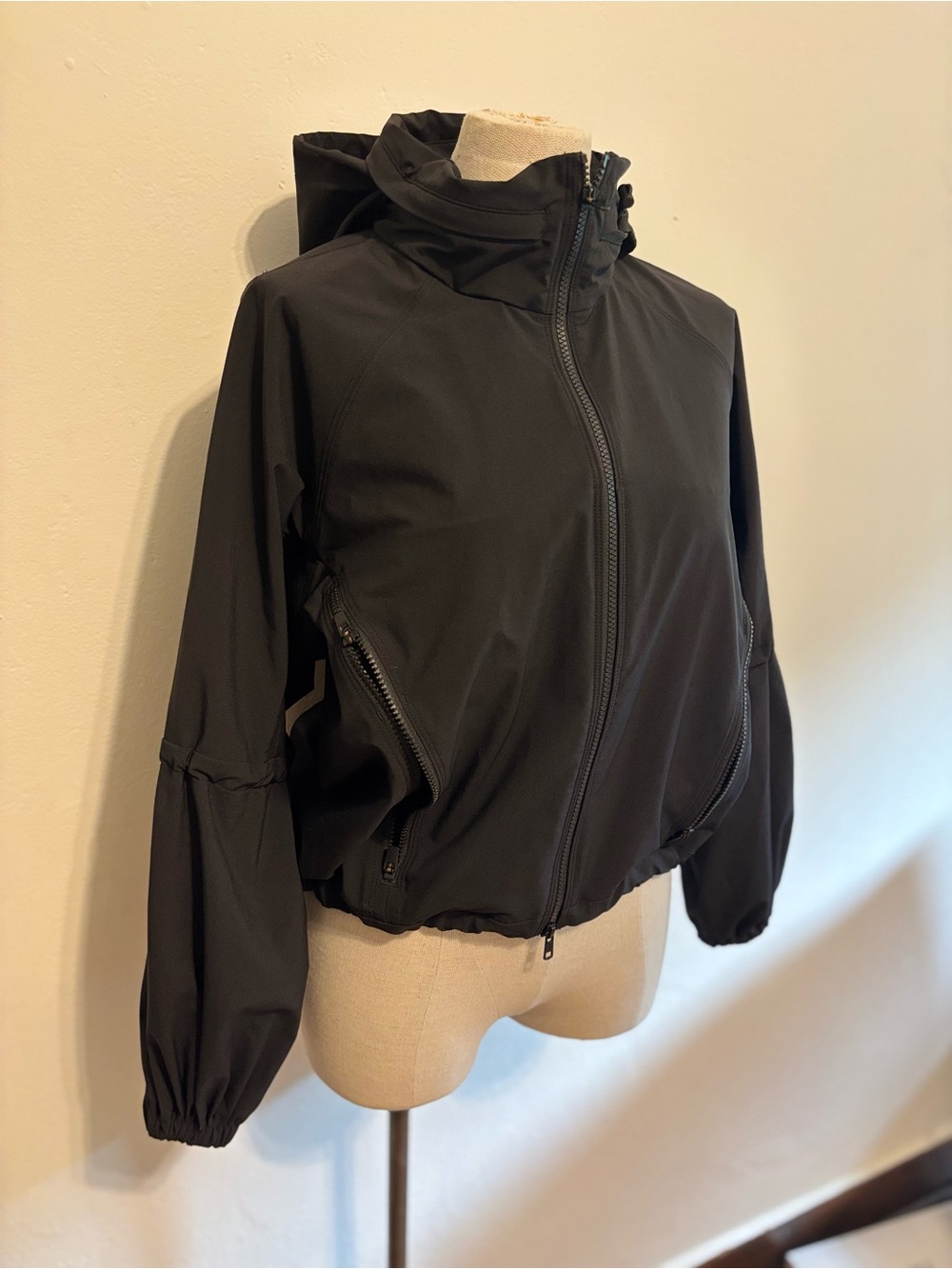 ATHLETA Stay Fly Windbreaker XS - Picture 9 of 10